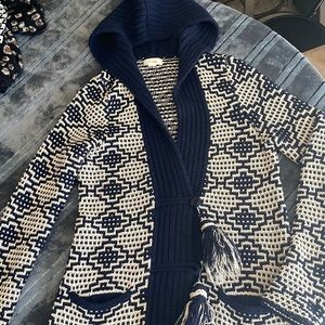 Cardigan sweater